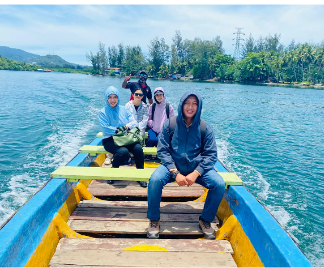 Kunjungan Akademik di Kampung Enggros